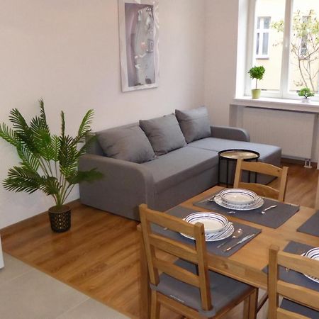 Apartament Love On 5 - Milosc Na 5 Легниця Екстер'єр фото